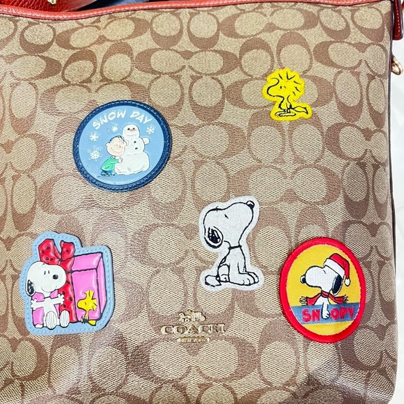 Coach - Picture 2 of 12